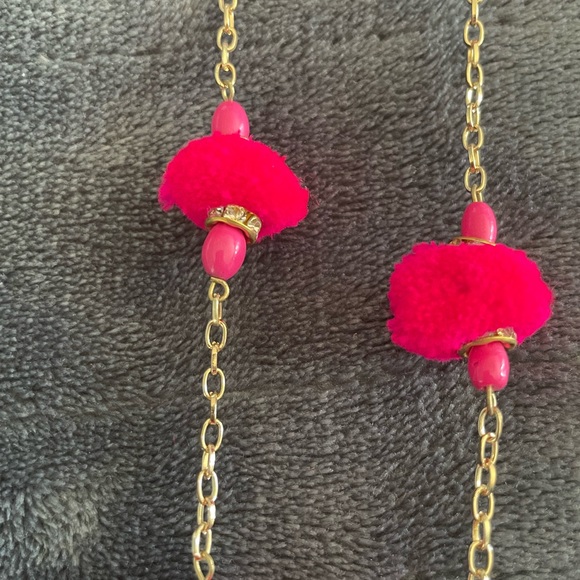 Necklace with dark pink pom poms very unique and beautiful brand new necklace - Picture 4 of 7